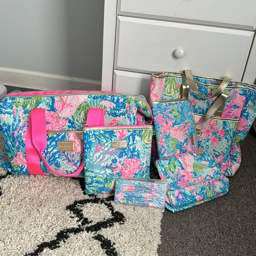 Lilly Pulitzer  duffle travel set in fished my wish